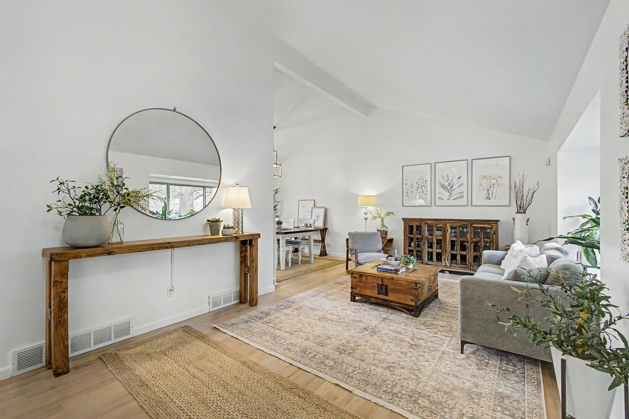 Casa Pine & Oak - view 4