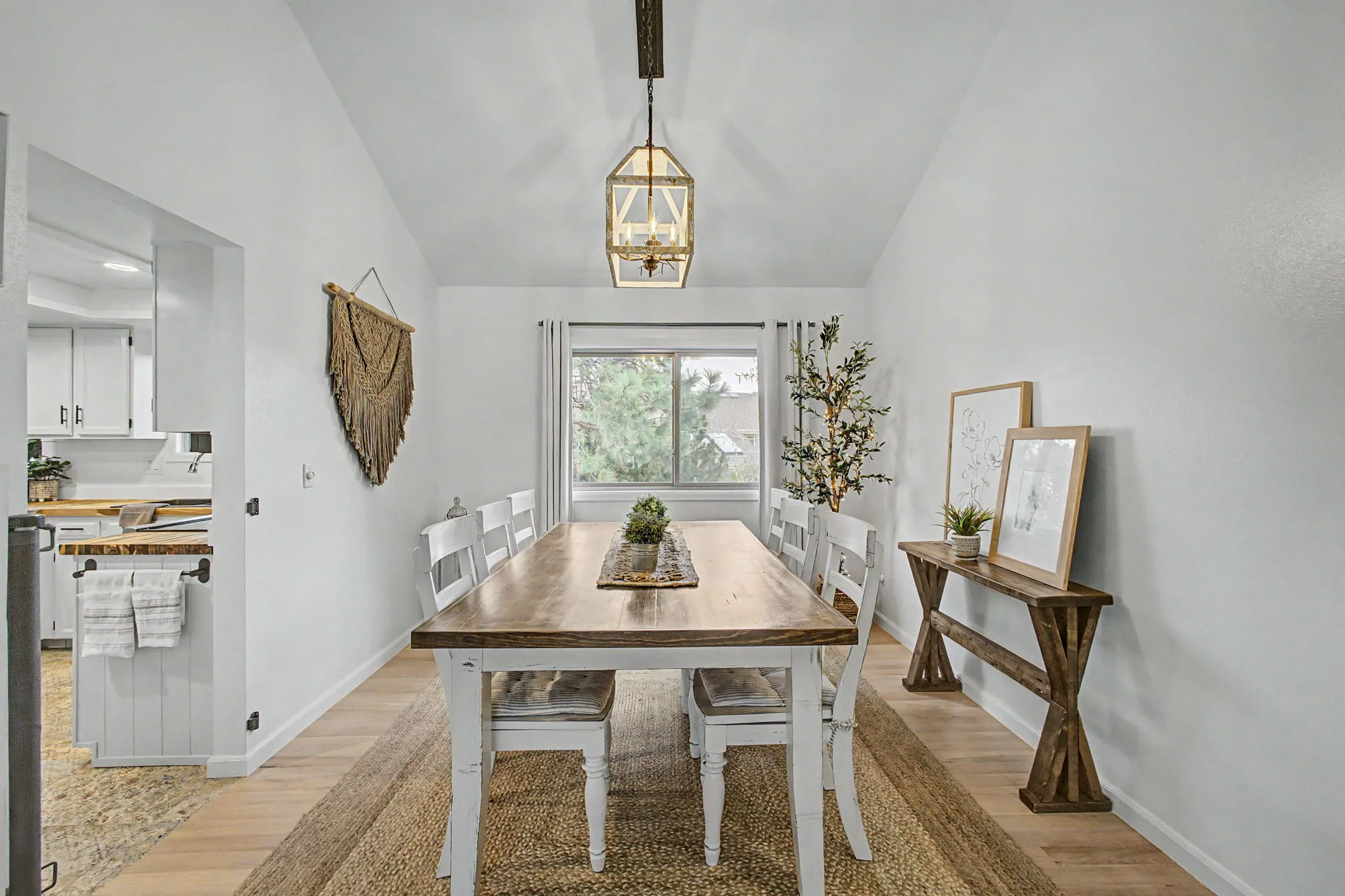 Casa Pine & Oak - view 5